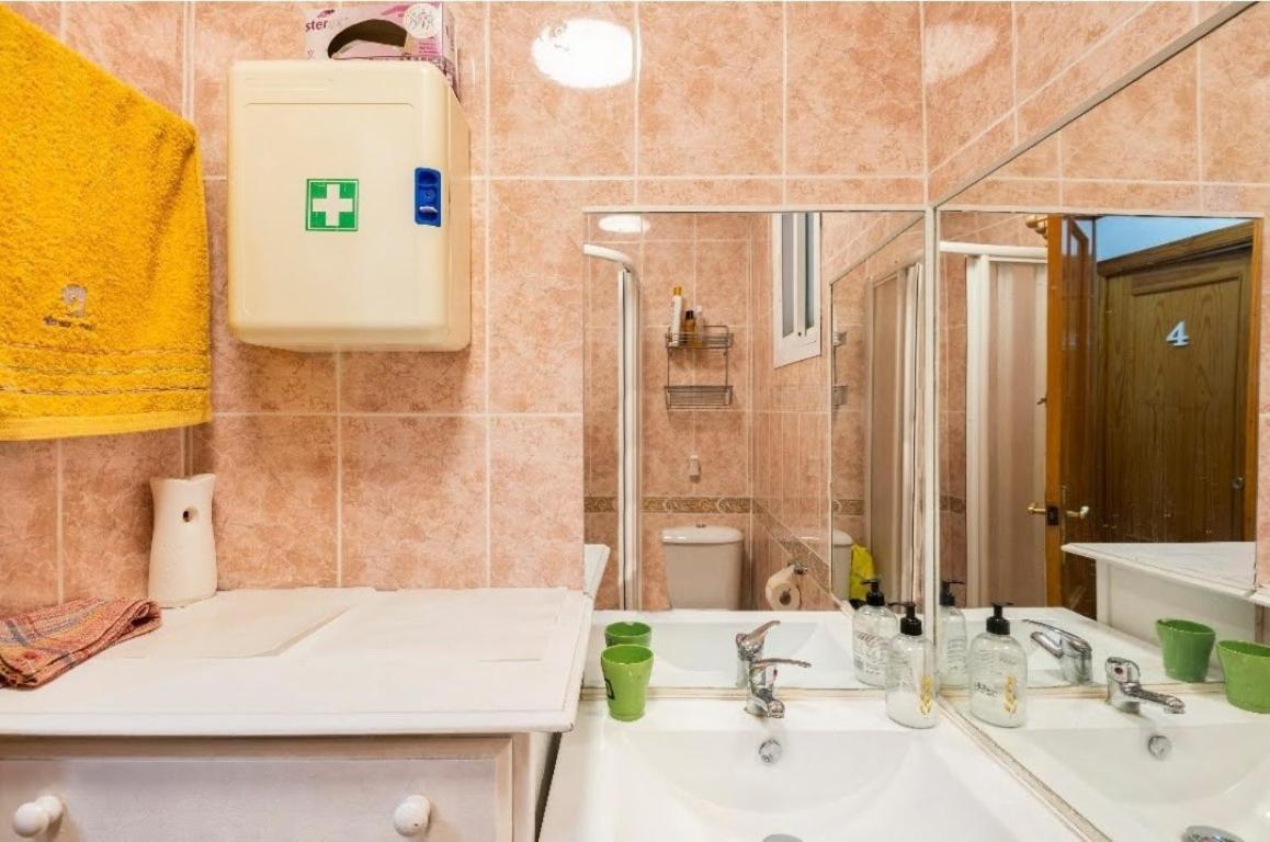 Habitaciones Privadas Con Cama Doble En Sevilla 外观 照片