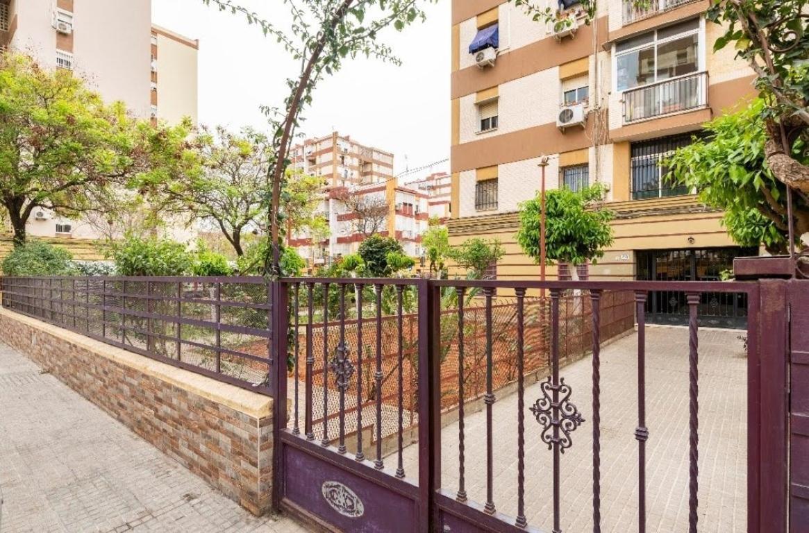 Habitaciones Privadas Con Cama Doble En Sevilla 外观 照片