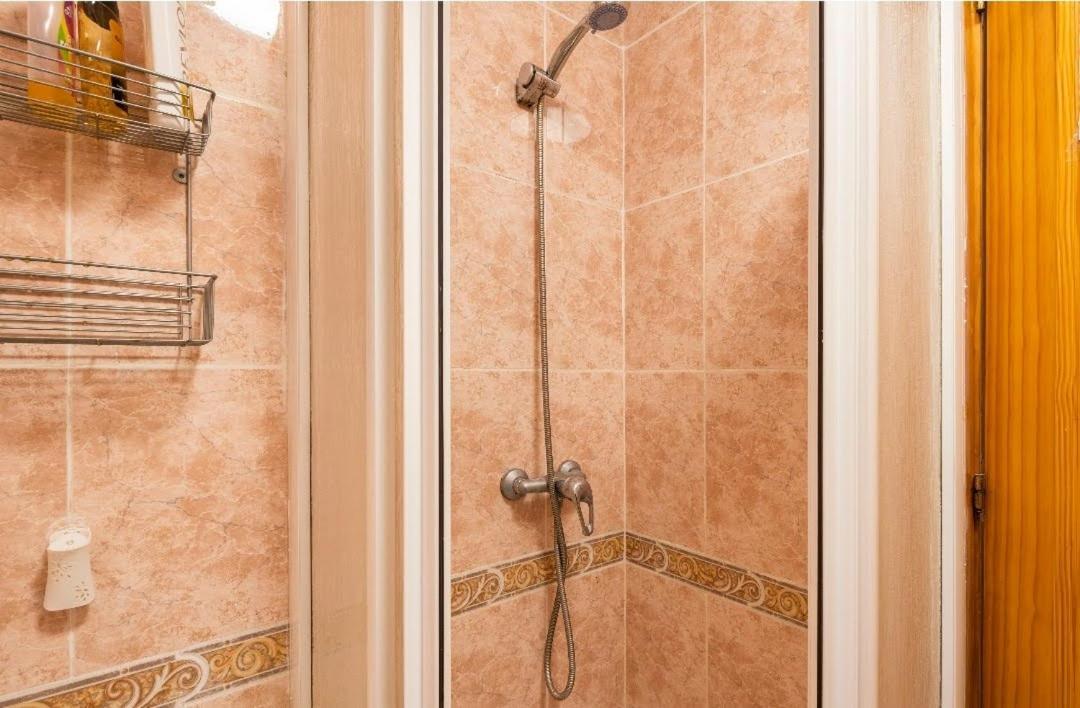 Habitaciones Privadas Con Cama Doble En Sevilla 外观 照片