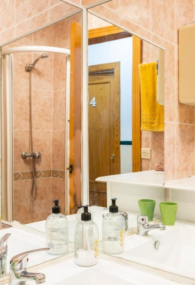 Habitaciones Privadas Con Cama Doble En Sevilla 外观 照片