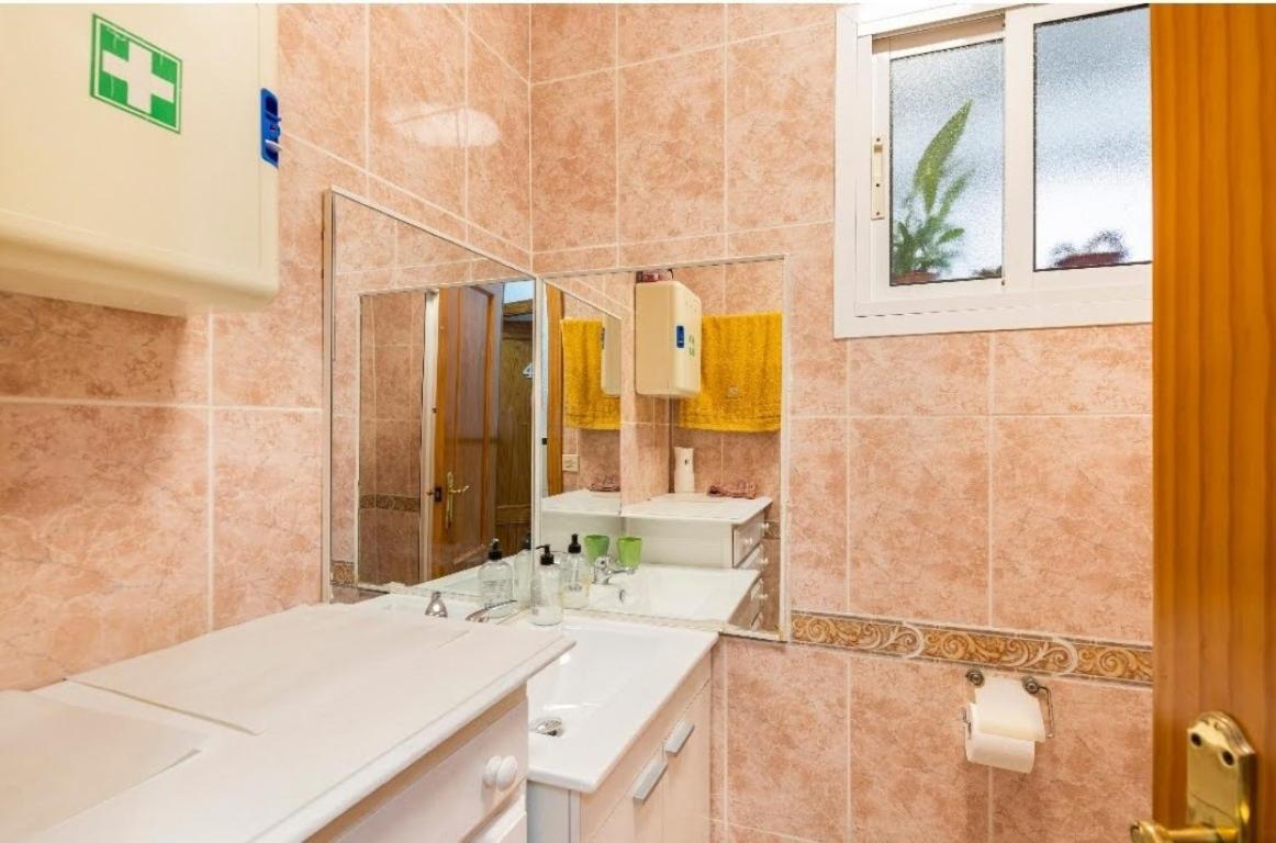 Habitaciones Privadas Con Cama Doble En Sevilla 外观 照片